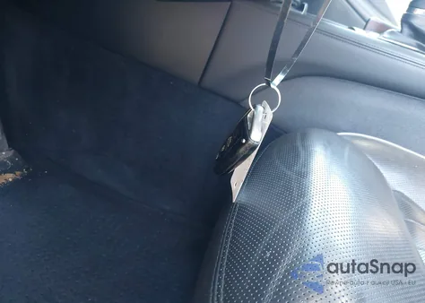 2015 Hyundai Genesis 3.8 из США, поврежденный, VIN KMHGN4JE2FU038554